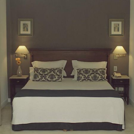 Howard Johnson Hotel 9 De Julio Avenue بوينس آيرس المظهر الخارجي الصورة