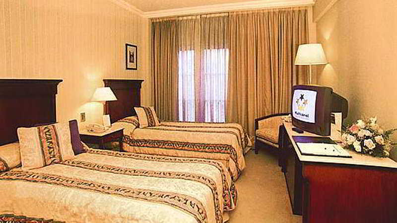 Howard Johnson Hotel 9 De Julio Avenue بوينس آيرس المظهر الخارجي الصورة