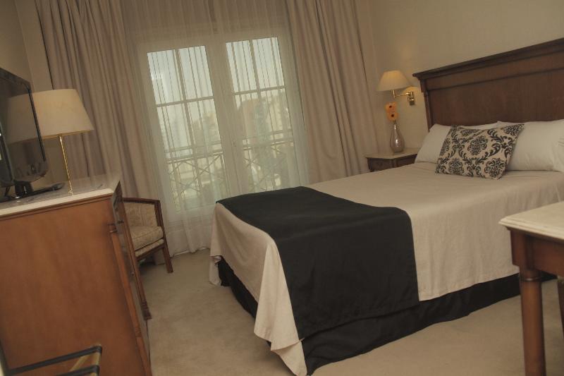 Howard Johnson Hotel 9 De Julio Avenue بوينس آيرس المظهر الخارجي الصورة