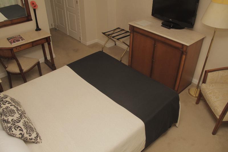 Howard Johnson Hotel 9 De Julio Avenue بوينس آيرس المظهر الخارجي الصورة