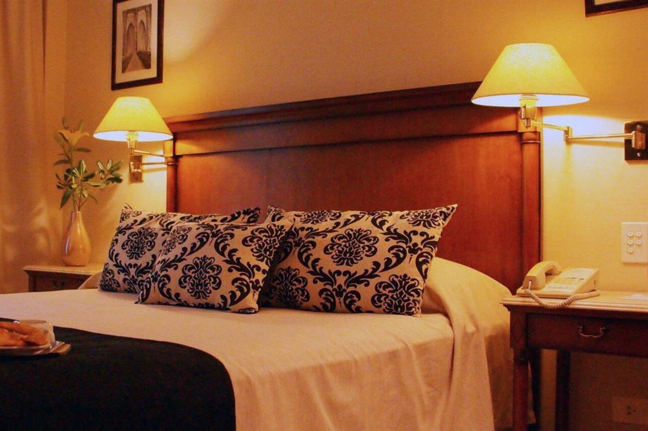 Howard Johnson Hotel 9 De Julio Avenue بوينس آيرس المظهر الخارجي الصورة